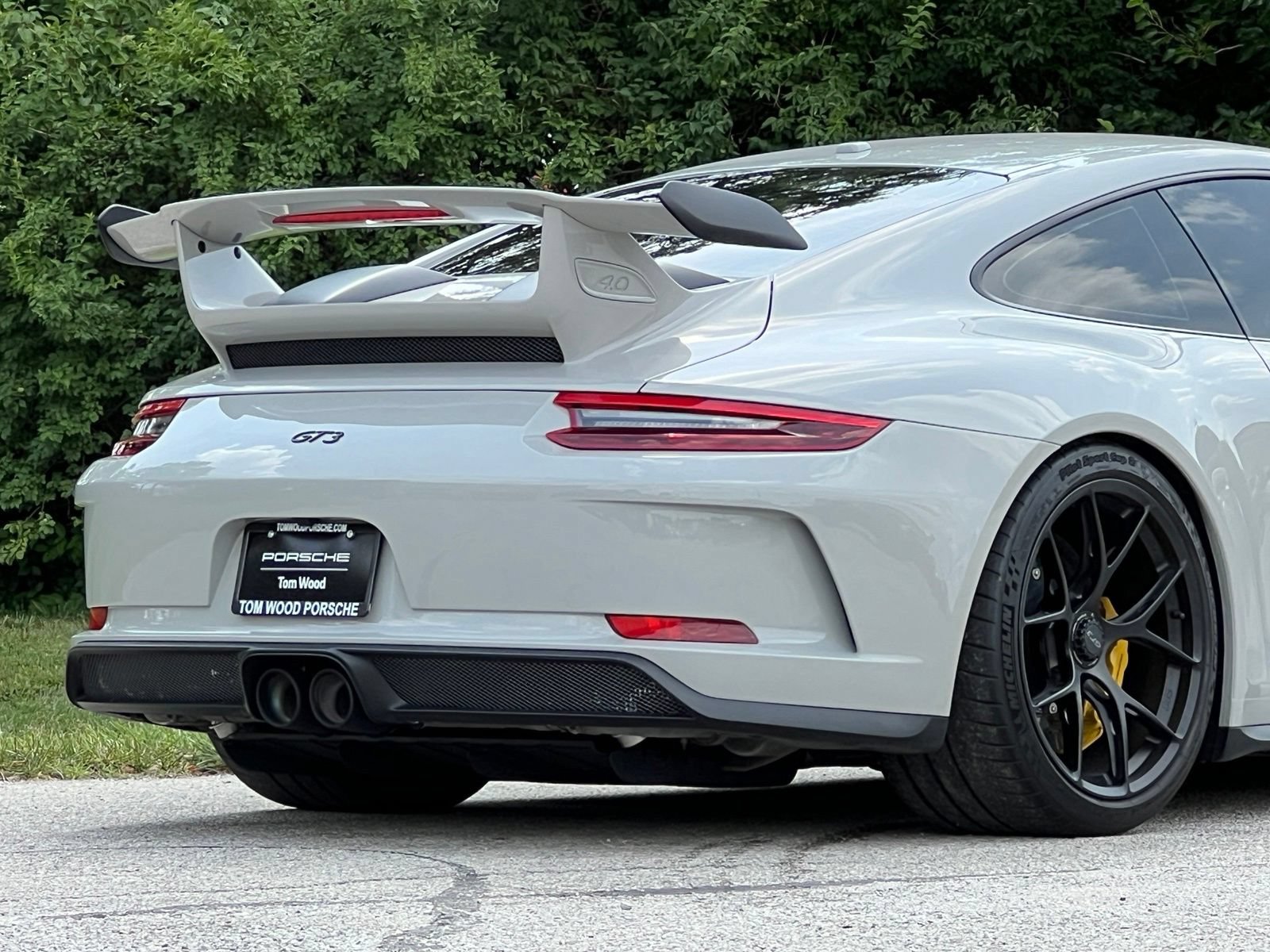 Used 2018 Porsche 911 GT3 w/ Sport Chrono Package RWD image 9