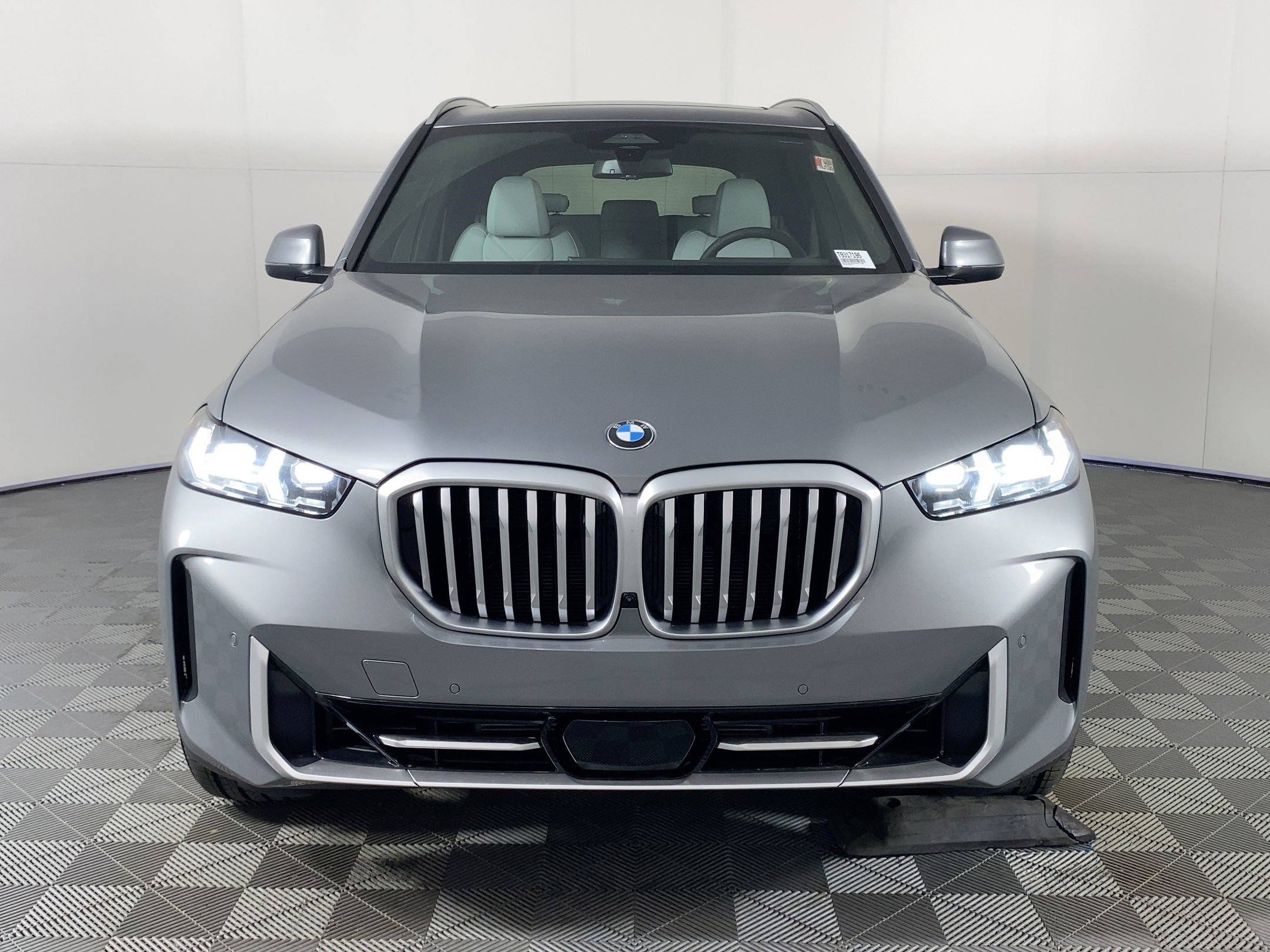 New 2026 BMW X5 sDrive40i w/ Premium Package image 5