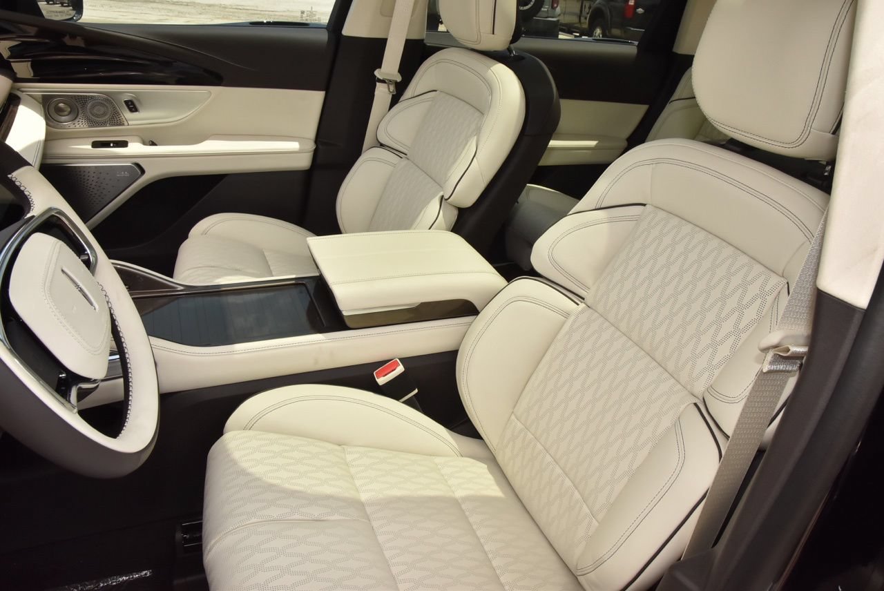 New 2026 Lincoln Nautilus Black Label AWD/4WD image 40