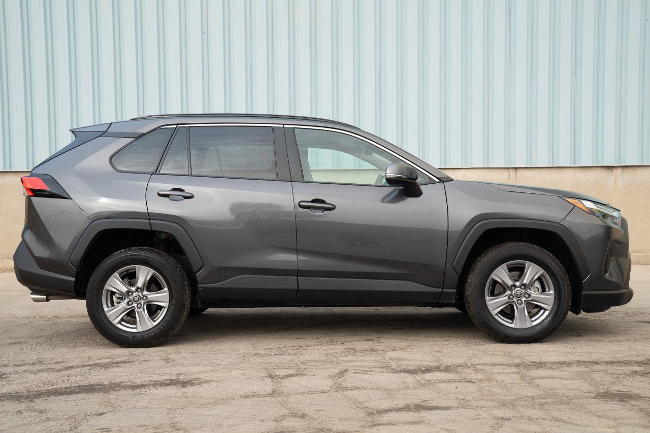 Used 2024 Toyota RAV4 XLE image 10