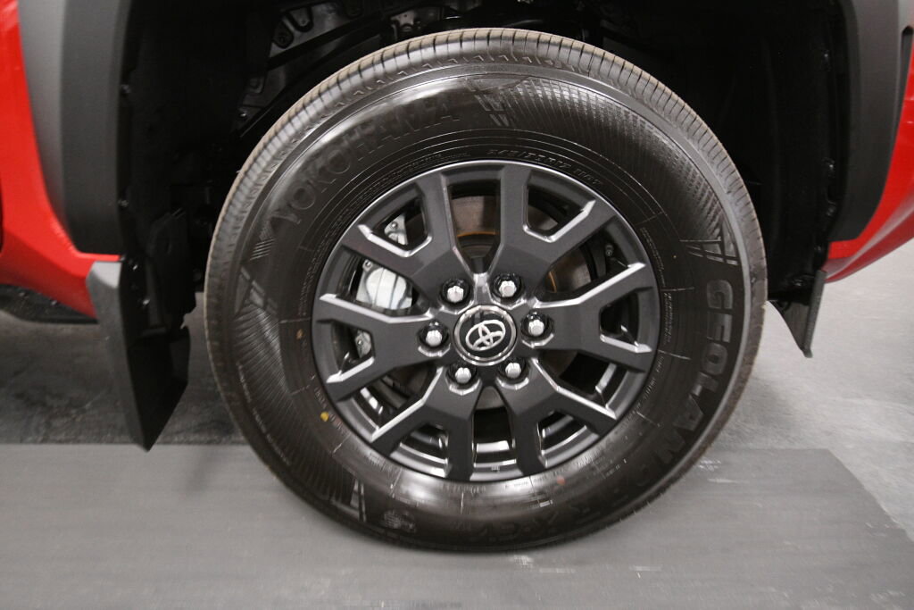 Used 2026 Toyota 4Runner SR5 image 29
