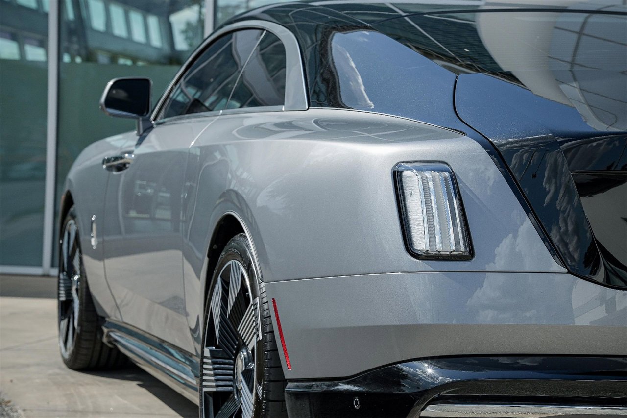 Certified 2025 Rolls-Royce Spectre w/ Spectre Launch Package image 17