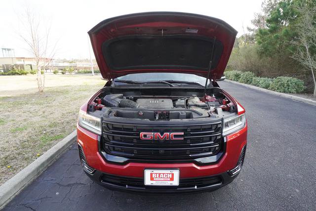 Used 2023 GMC Acadia SLE w/ Driver Convenience Package image 9