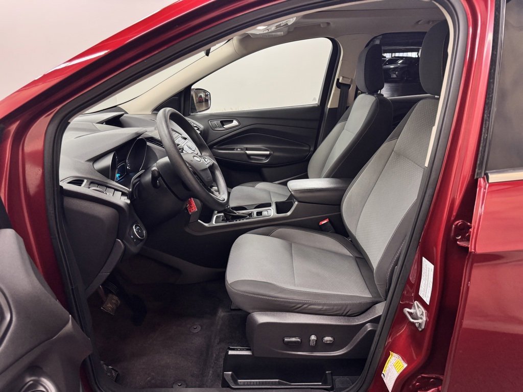Used 2018 Ford Escape SE image 14