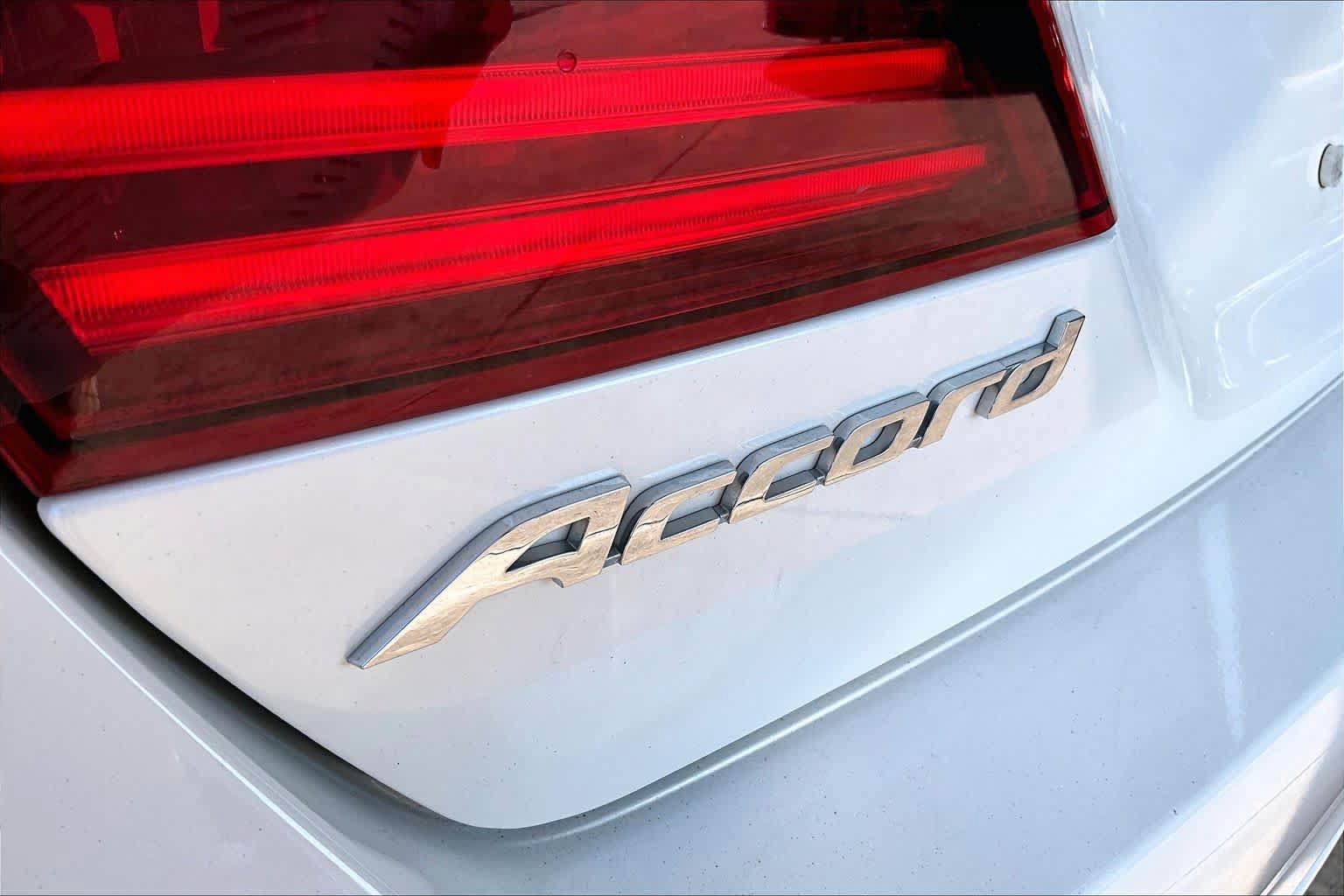 Certified 2017 Honda Accord Touring image 31