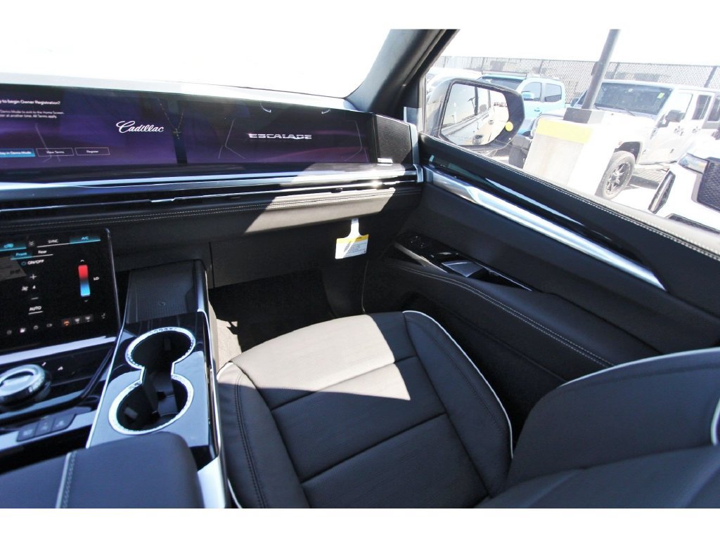 New 2027 Cadillac Escalade Sport w/ Touring Package AWD/4WD image 10