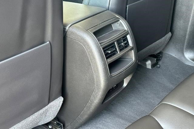 Certified 2023 Cadillac XT5 Premium Luxury w/ Technology Package FWD image 14