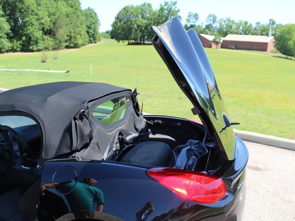 Used 2009 Pontiac Solstice Convertible w/ Preferred Package RWD image 11