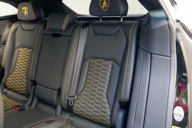 Used 2022 Lamborghini Urus image 69