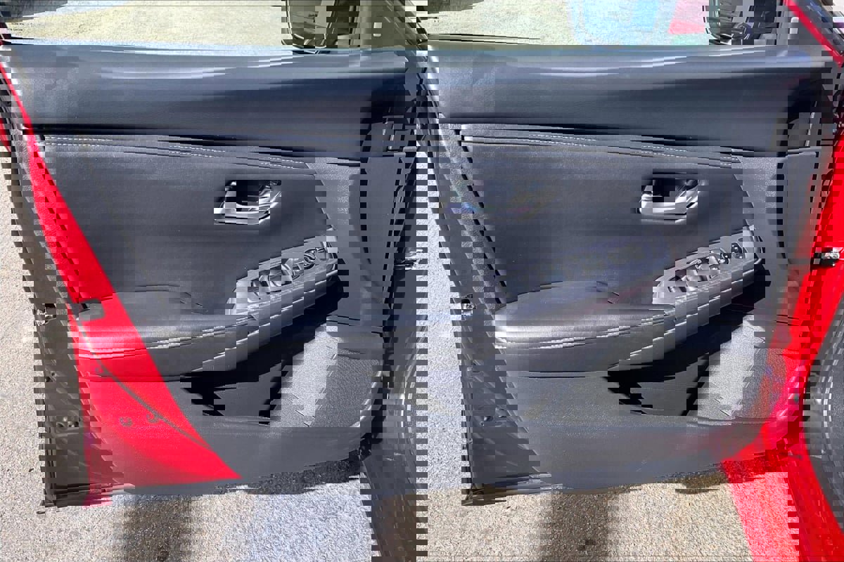 Used 2024 Nissan Sentra SV image 16