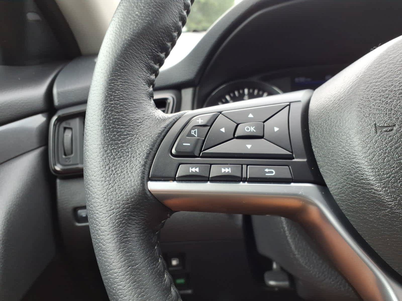 Certified 2020 Nissan Rogue S w/ Special Edition Package FWD image 20