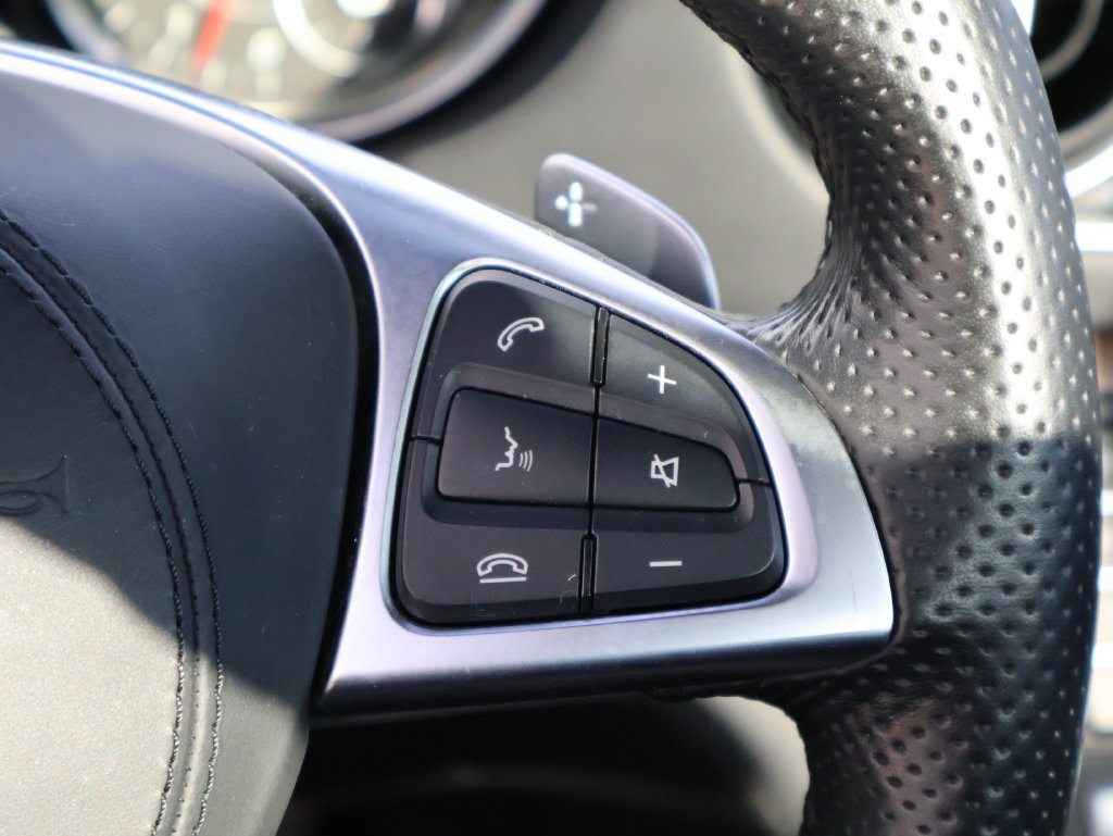 Certified 2020 Mercedes-Benz SL 550 image 35