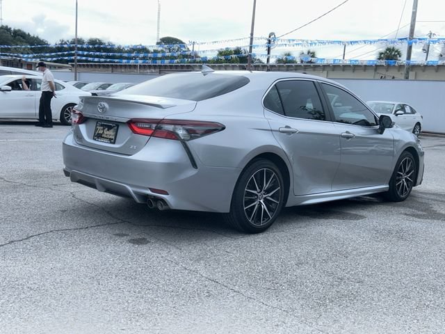 Used 2024 Toyota Camry SE w/ Convenience Package FWD image 4