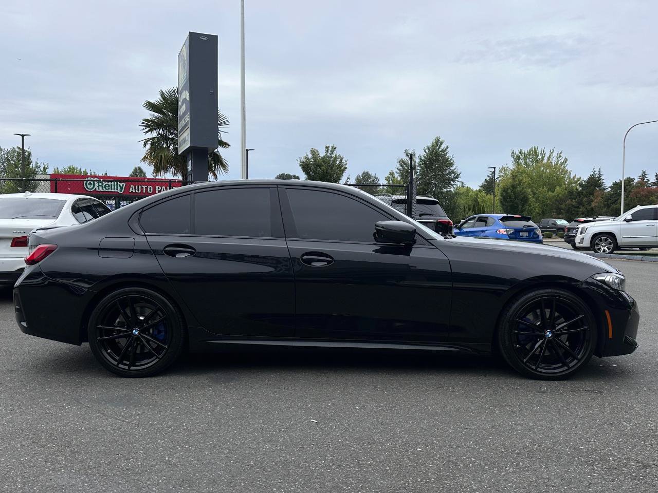 Used 2024 BMW 330i Sedan w/ M Sport Package RWD image 24