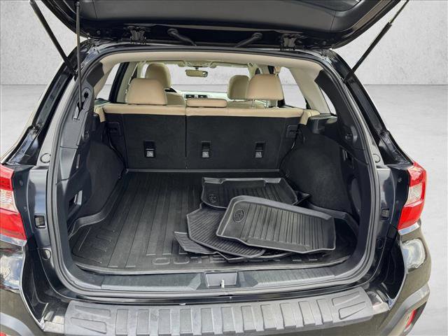 Used 2018 Subaru Outback 3.6R Limited AWD/4WD image 8