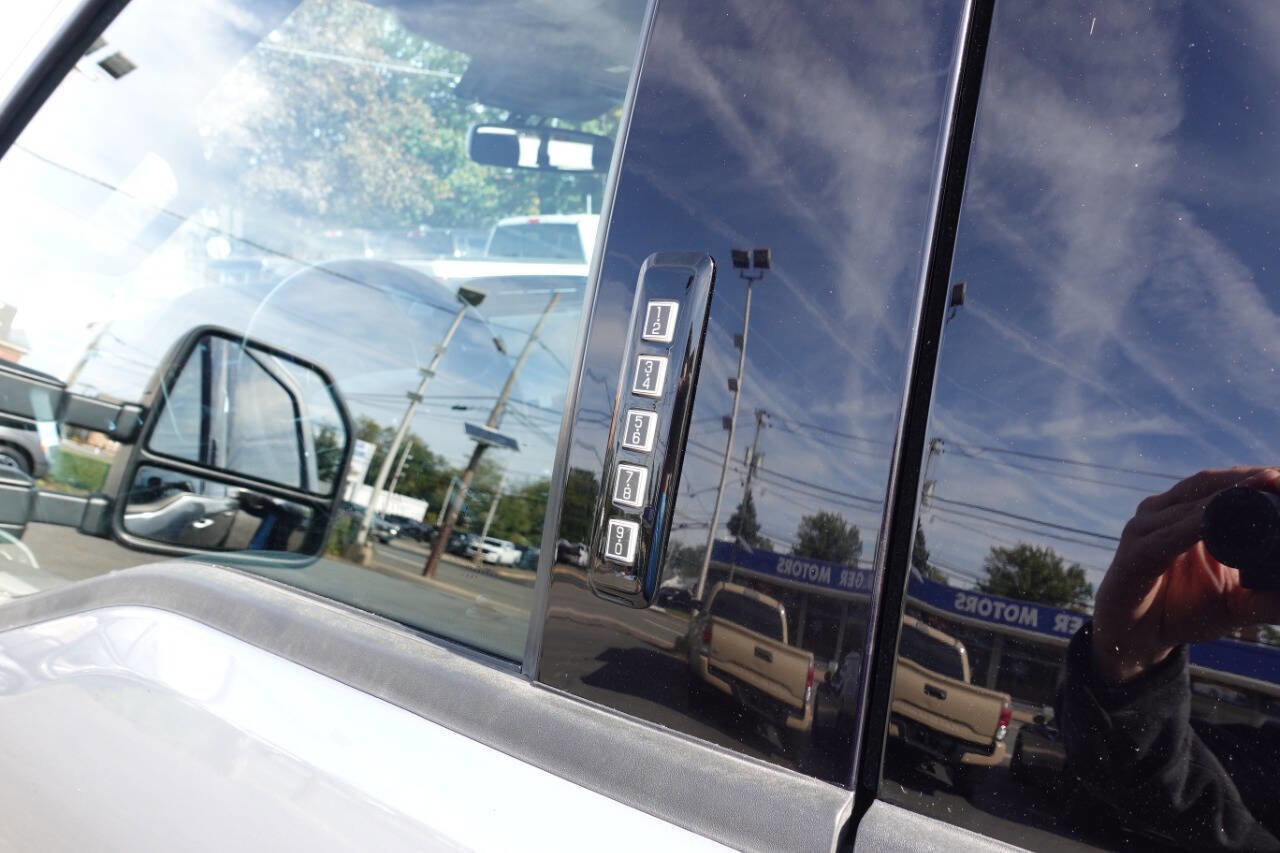 Used 2022 Ford F150 XLT w/ Equipment Group 302A High image 11