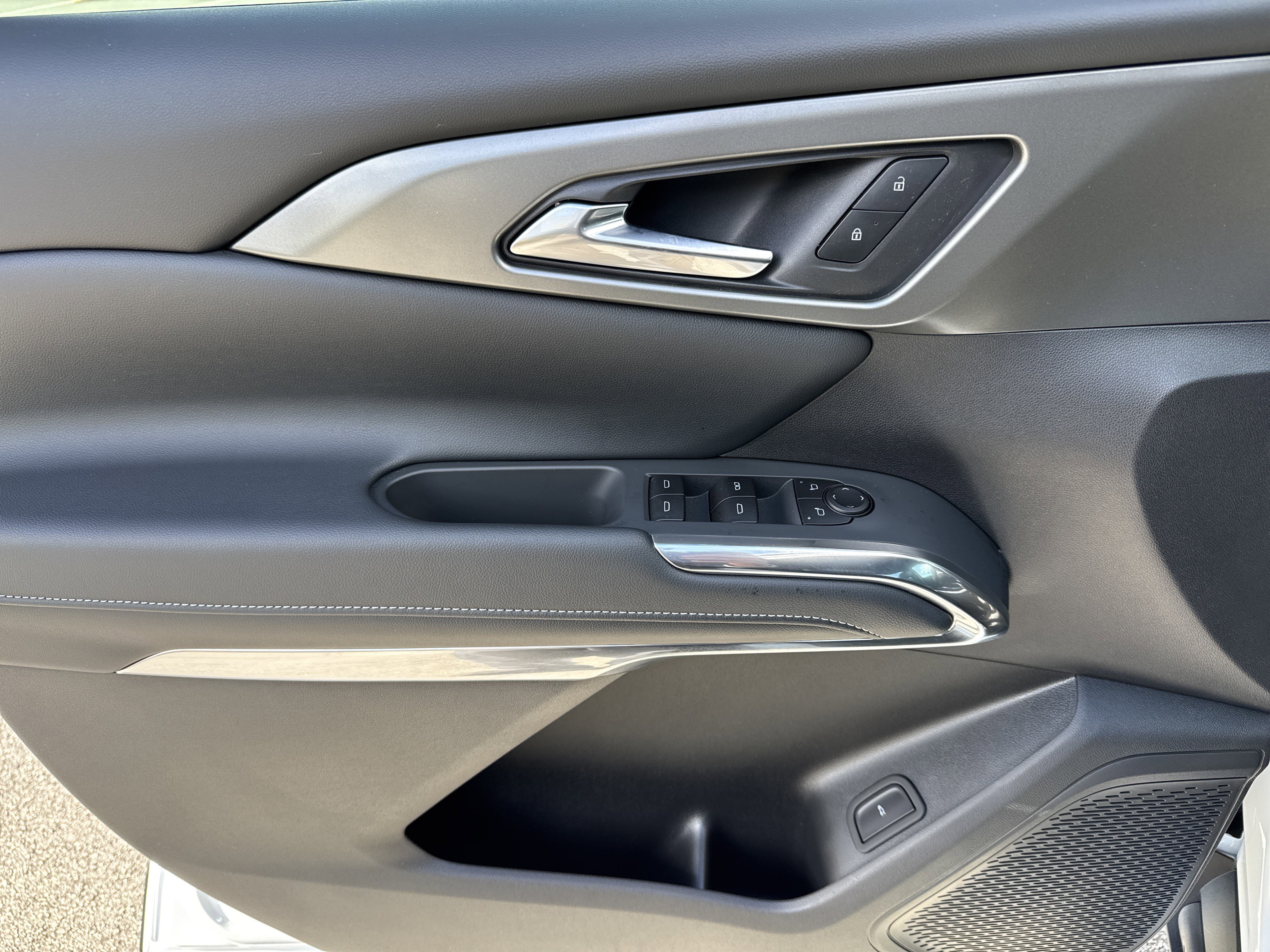 Used 2026 Chevrolet Traverse LT w/ Driver Confidence Package image 14