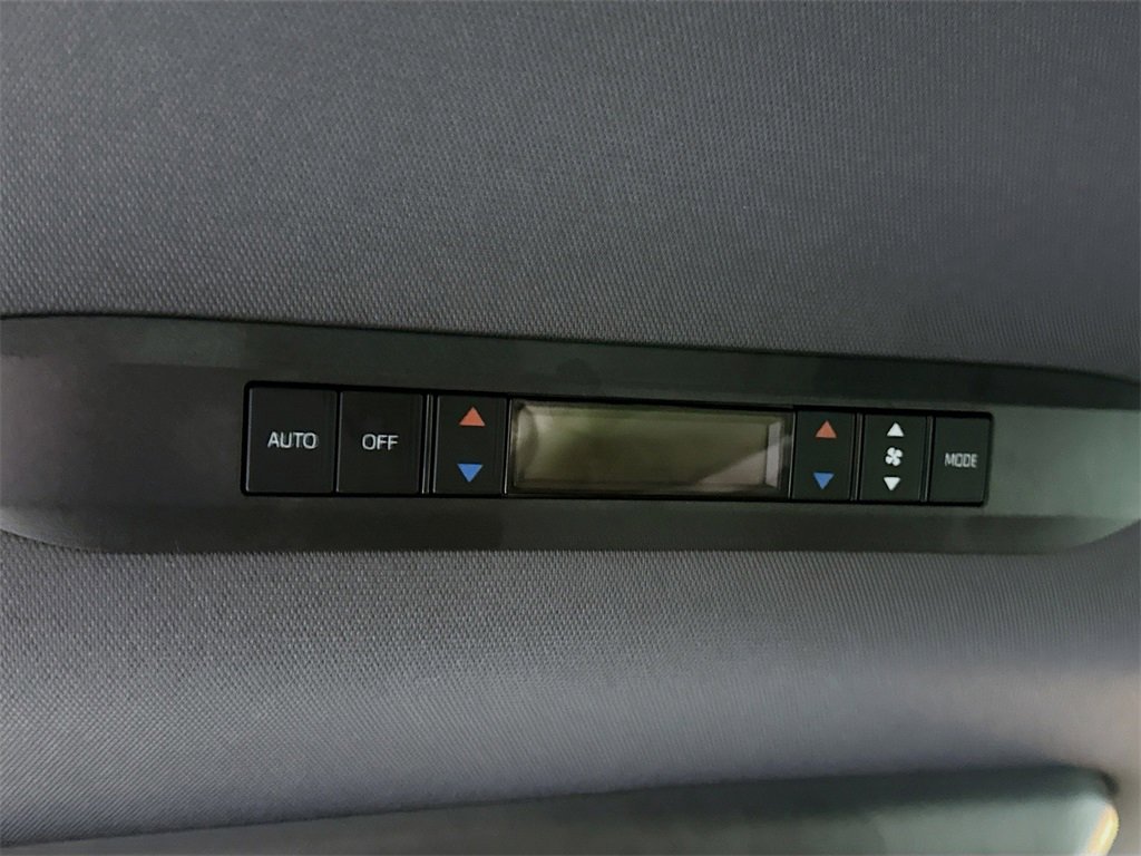 Certified 2023 Toyota Sienna XLE image 31