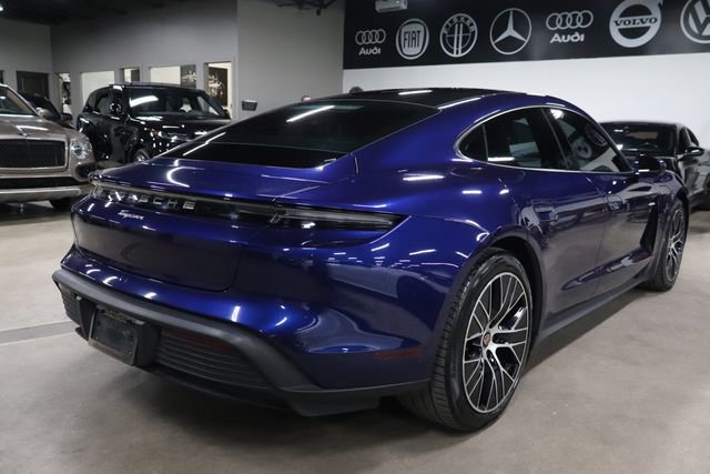 Used 2022 Porsche Taycan RWD image 5