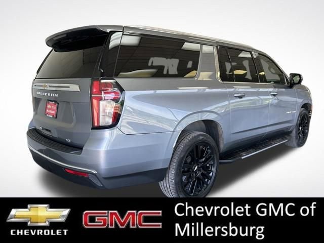 Used 2021 Chevrolet Suburban LT AWD/4WD image 3
