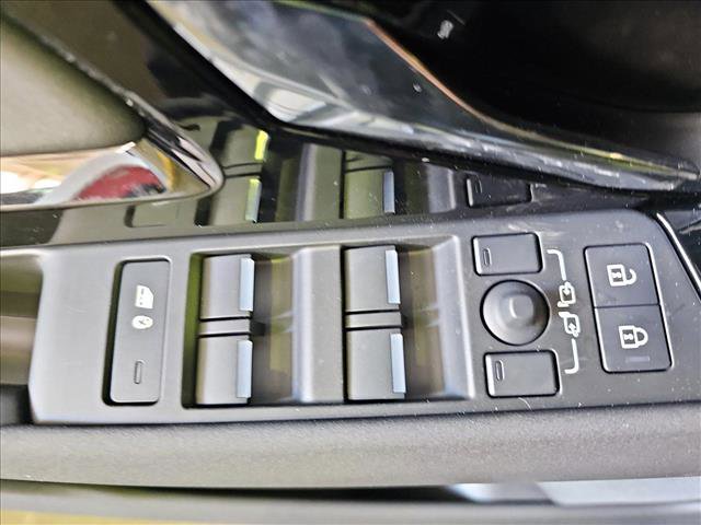 New 2026 Land Rover Range Rover Evoque S image 28