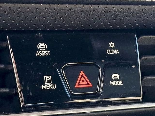 Used 2024 Volkswagen Atlas Cross Sport SE FWD image 26