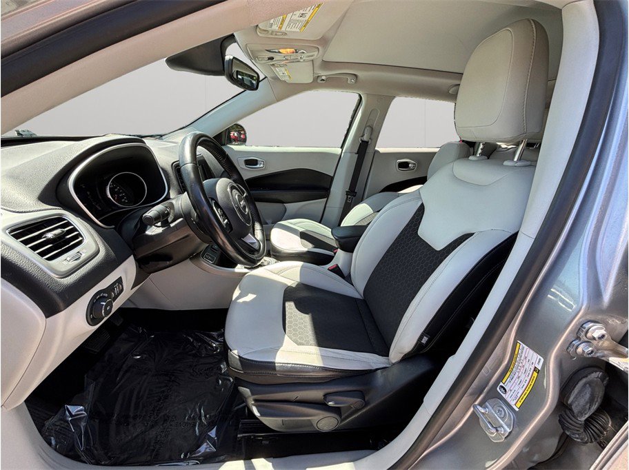 Used 2018 Jeep Compass Latitude w/ Popular Equipment Group image 2