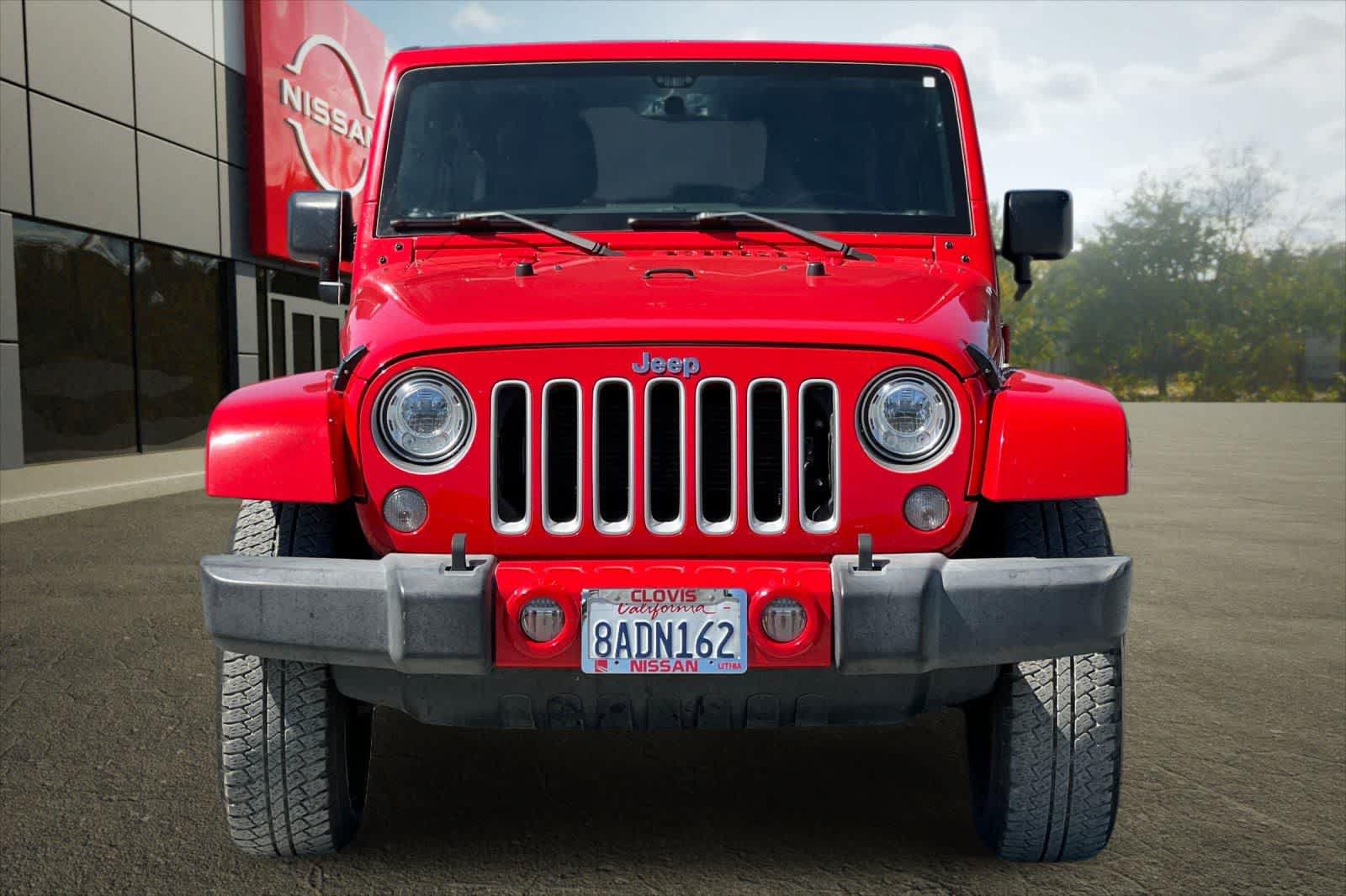 Used 2018 Jeep Wrangler Unlimited Sahara AWD/4WD image 11