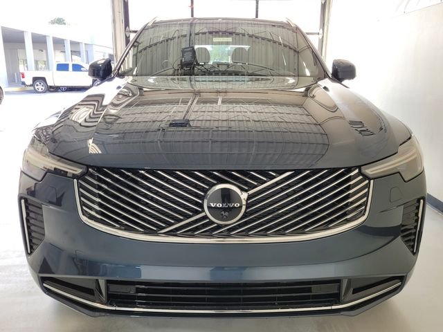 New 2026 Volvo XC90 B6 Plus w/ Protection Package Premier image 4