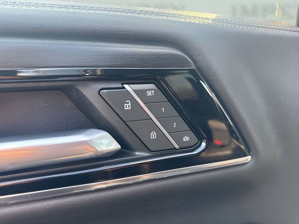 Used 2025 GMC Yukon Denali image 11