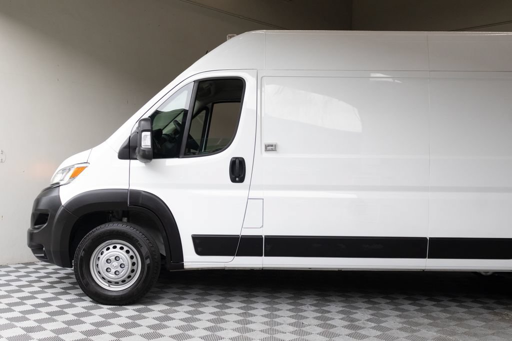 Used 2024 RAM ProMaster 2500 w/ Upfitter's Prep Package FWD image 8