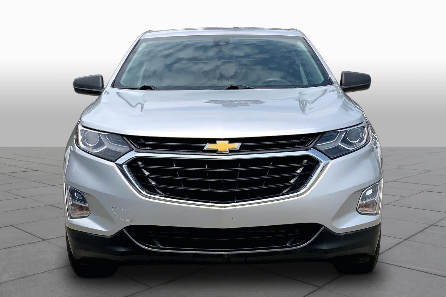 Used 2021 Chevrolet Equinox LS w/ LS Convenience Package FWD image 3