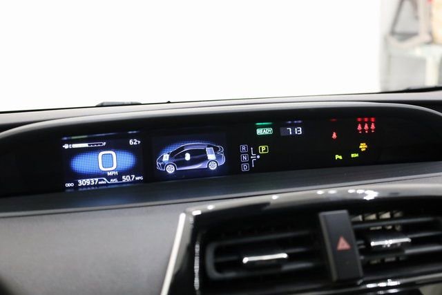 Used 2021 Toyota Prius LE image 20