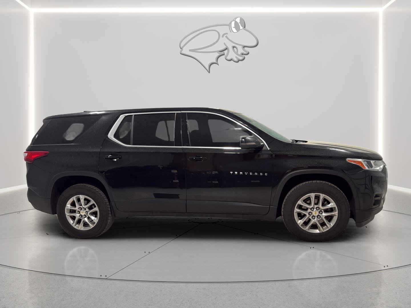 Used 2021 Chevrolet Traverse LS image 6