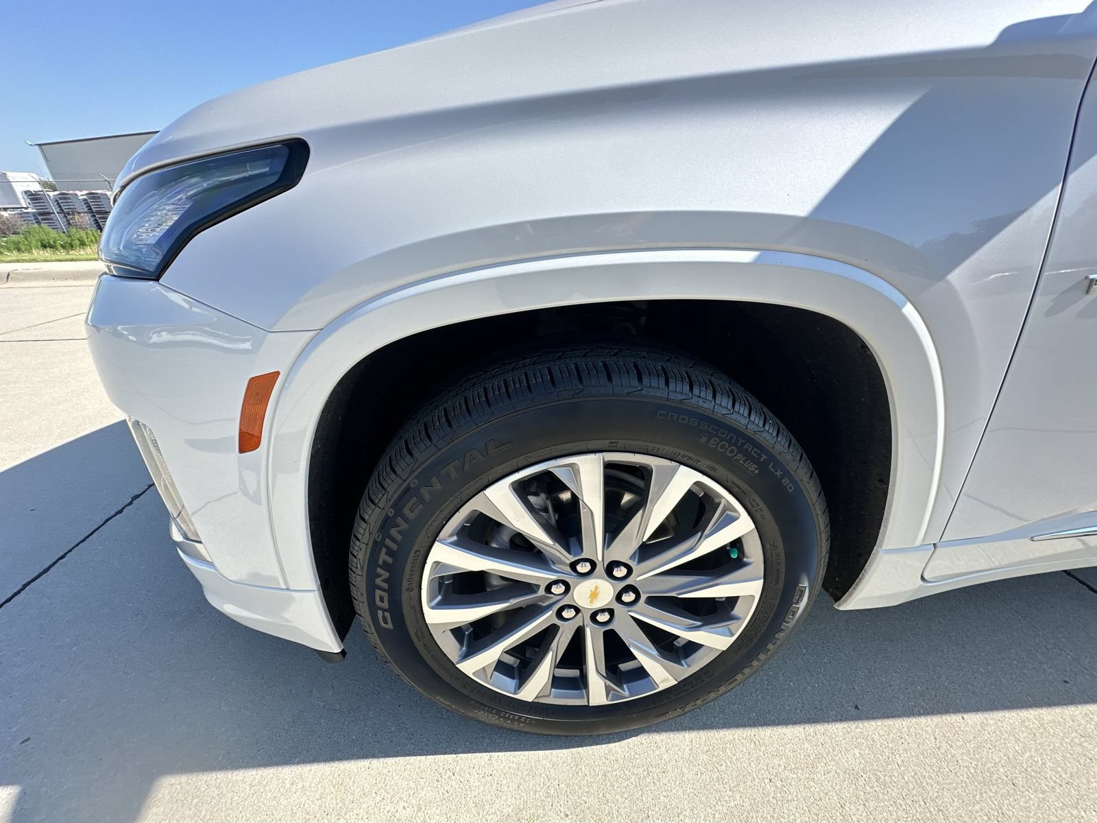 Used 2022 Chevrolet Traverse Premier w/ LPO, Floor Liner Package AWD/4WD image 33