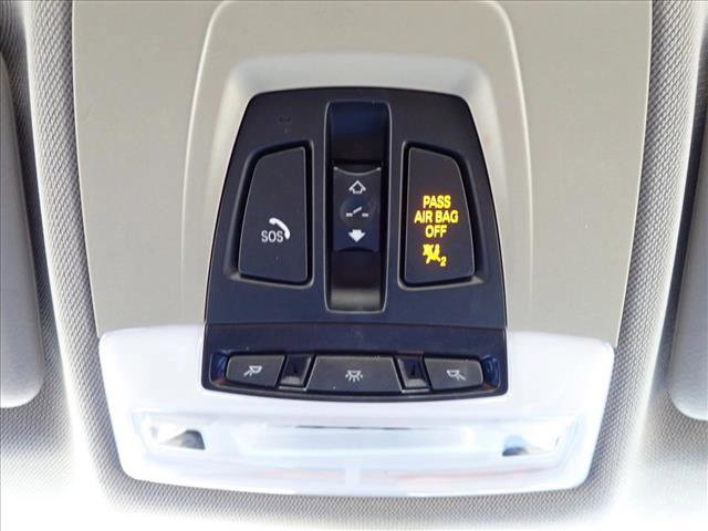 Used 2017 BMW 320i xDrive Sedan image 25