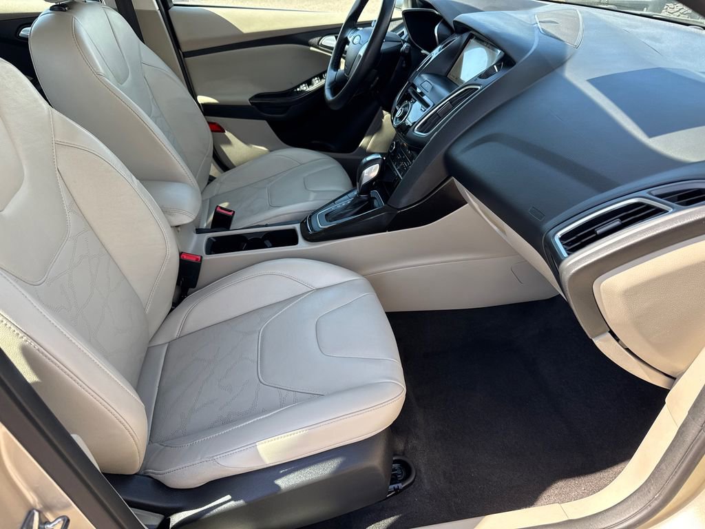 Used 2017 Ford Focus Electric Hatchback image 15