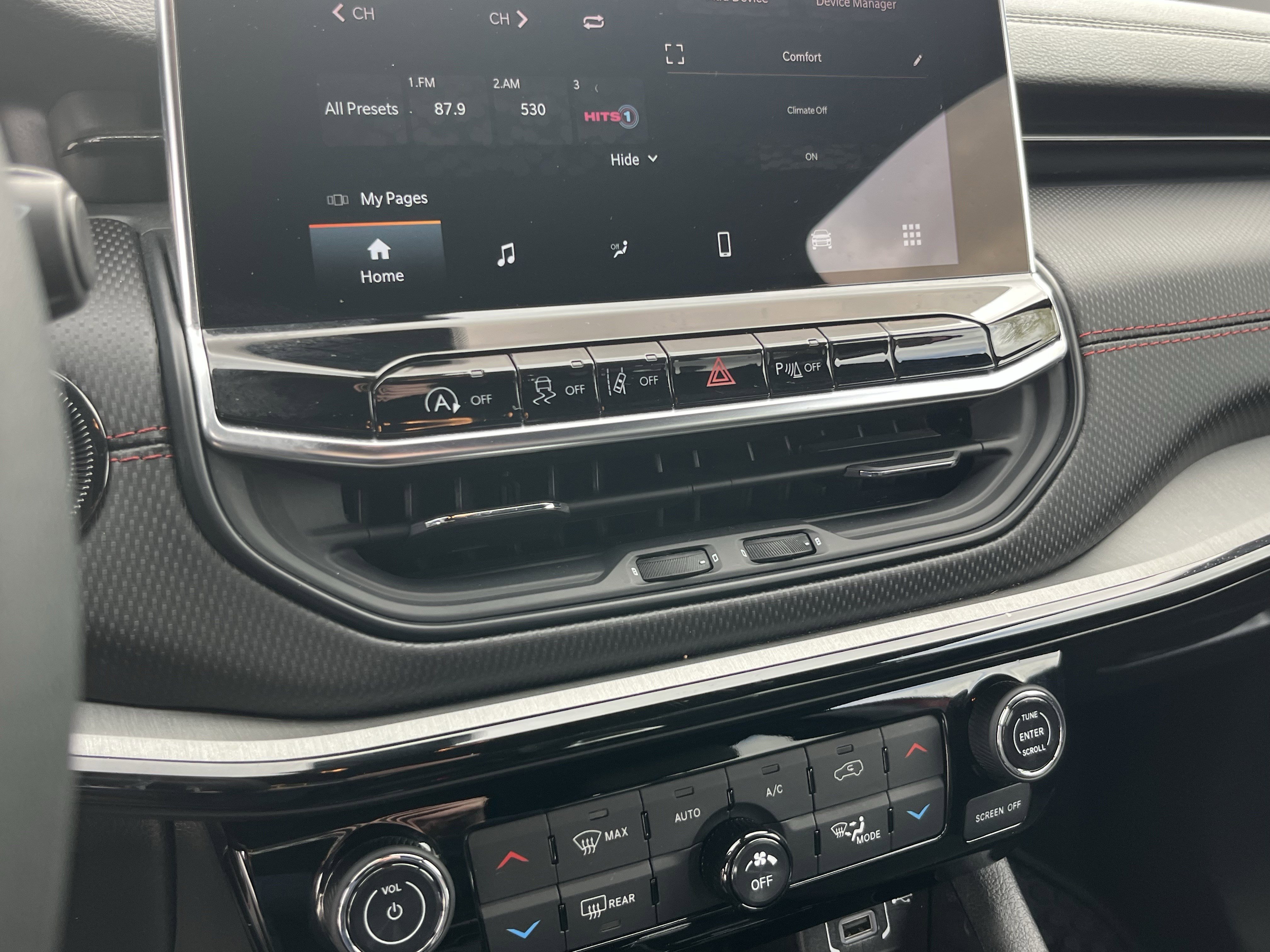 Used 2025 Jeep Compass Trailhawk AWD/4WD image 21