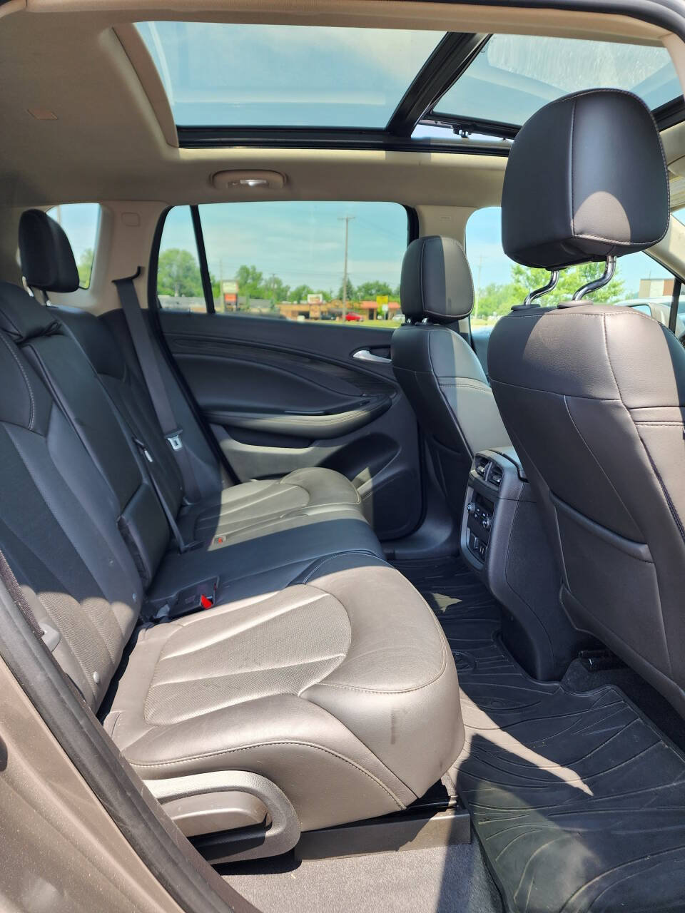 Used 2016 Buick Envision Premium AWD/4WD image 23