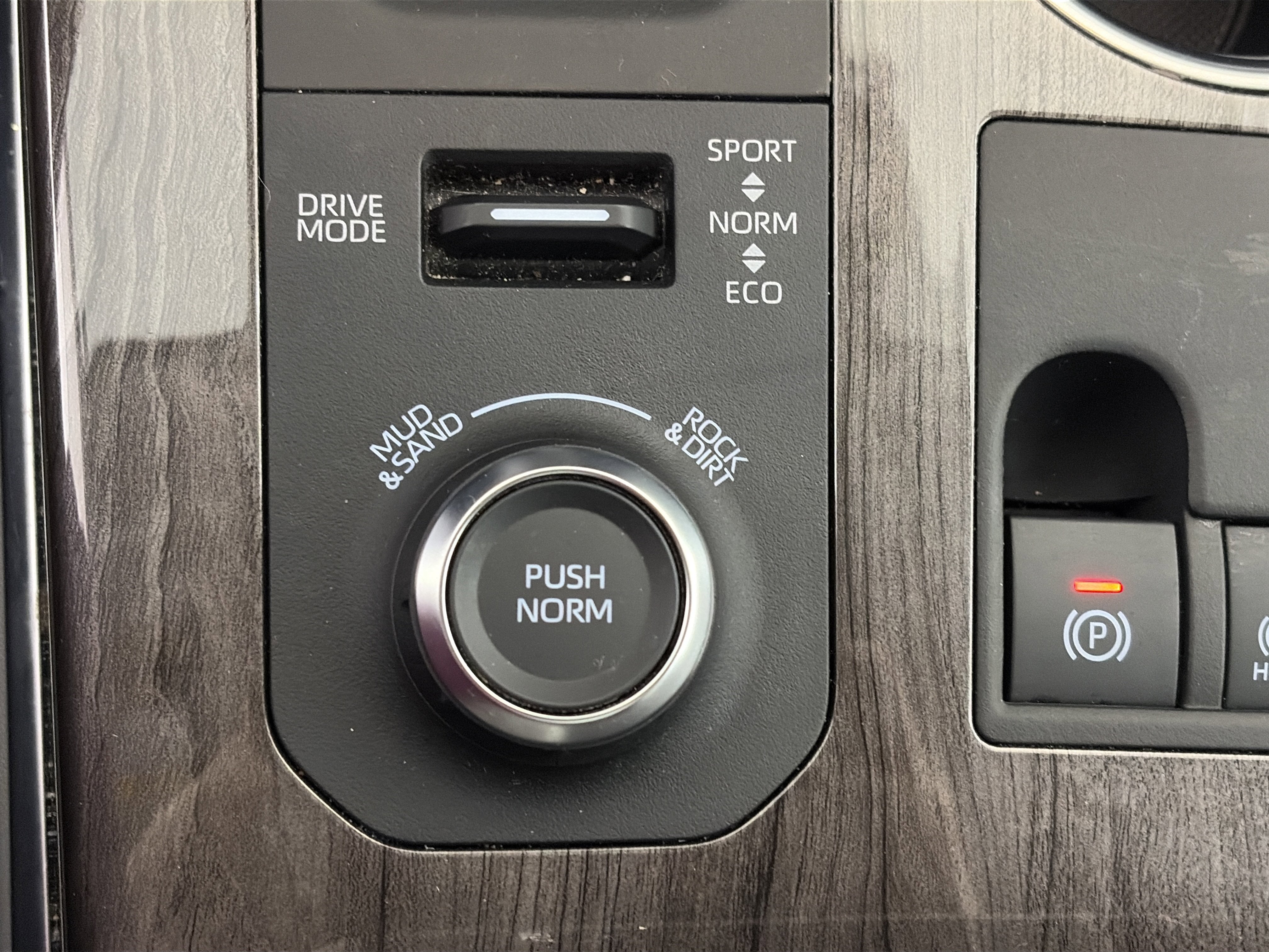 Used 2023 Toyota Highlander Platinum image 30