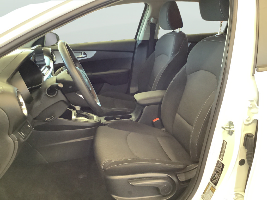 Certified 2022 Kia Forte LXS FWD image 17