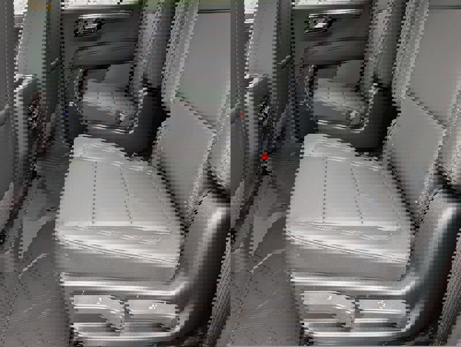 New 2026 Chevrolet Tahoe LT w/ Comfort Package AWD/4WD image 8