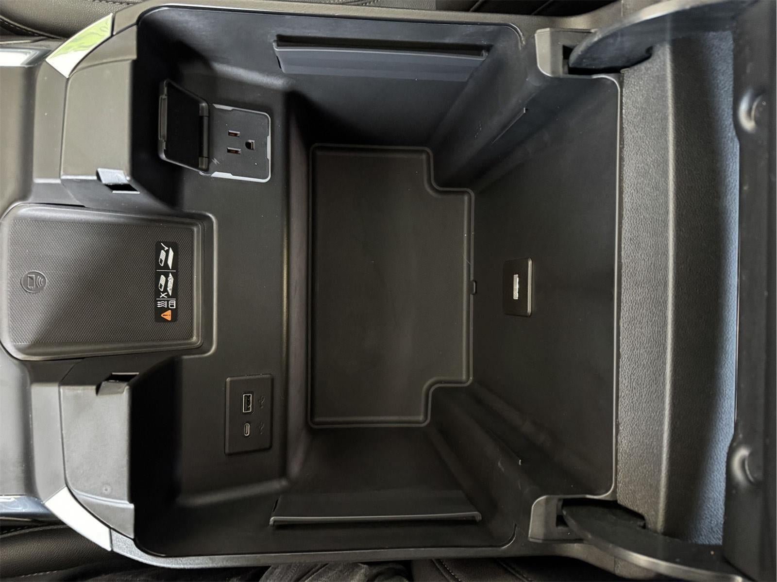 Used 2022 Chevrolet Silverado 1500 LTZ w/ LTZ Convenience Package II AWD/4WD image 24