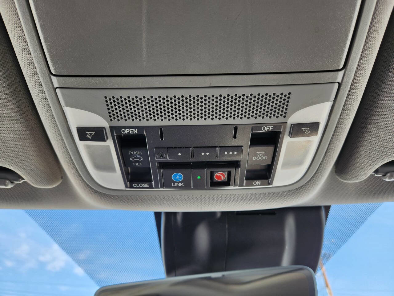 Used 2018 Acura MDX SH-AWD w/ Technology Package image 25