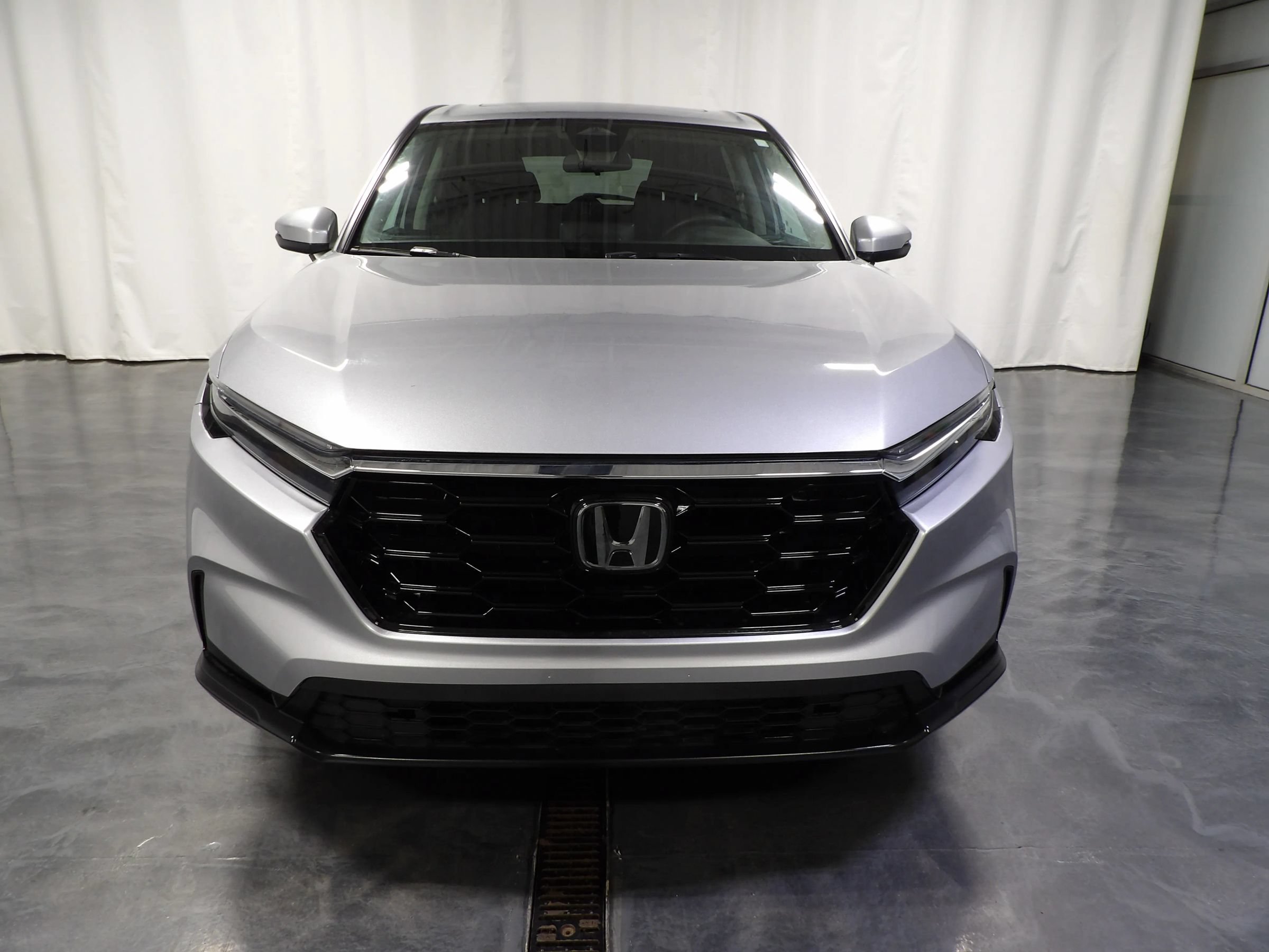 Used 2025 Honda CR-V EX image 3