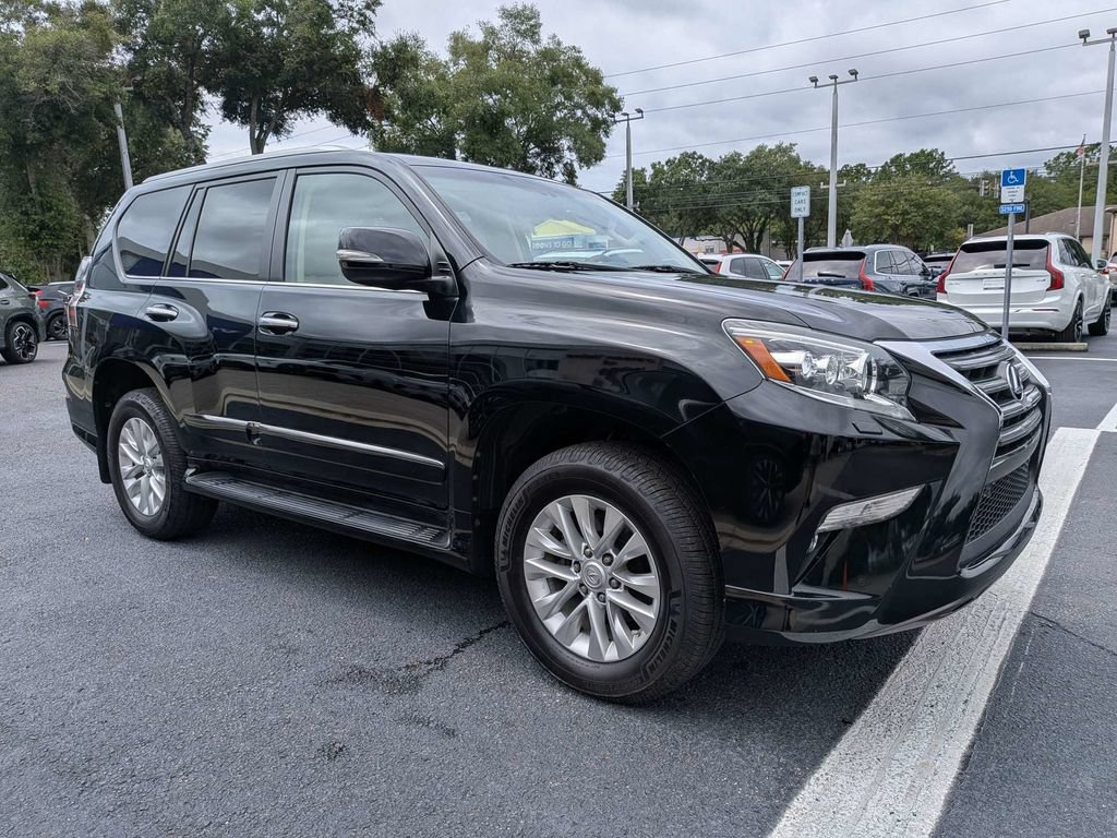 Used 2017 Lexus GX 460 Premium w/ Premium Package AWD/4WD image 8
