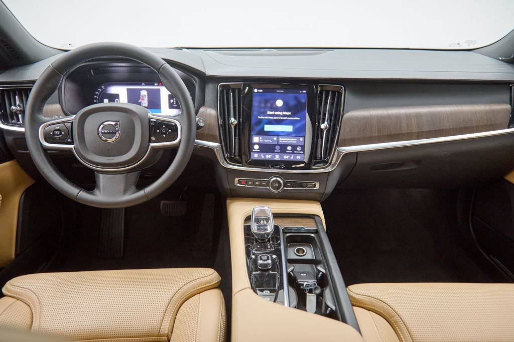 Certified 2025 Volvo V90 B6 Cross Country Ultra AWD/4WD image 24