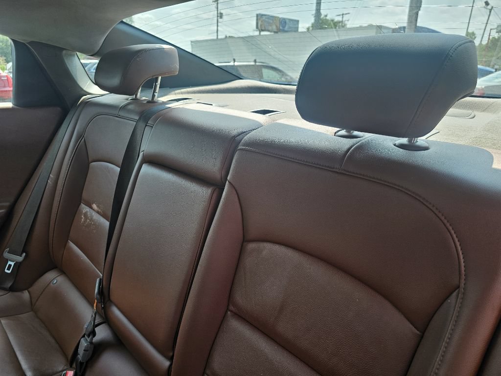 Used 2016 Chevrolet Malibu LT w/ Leather Package FWD image 22