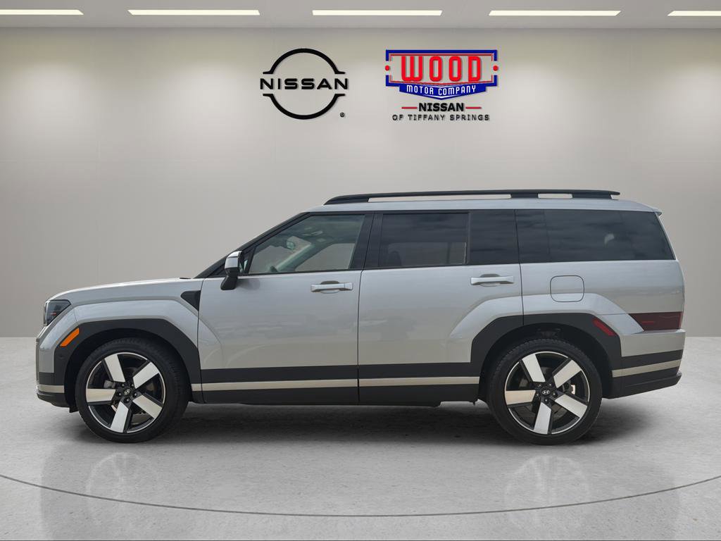 Used 2025 Hyundai Santa Fe Limited AWD/4WD image 5