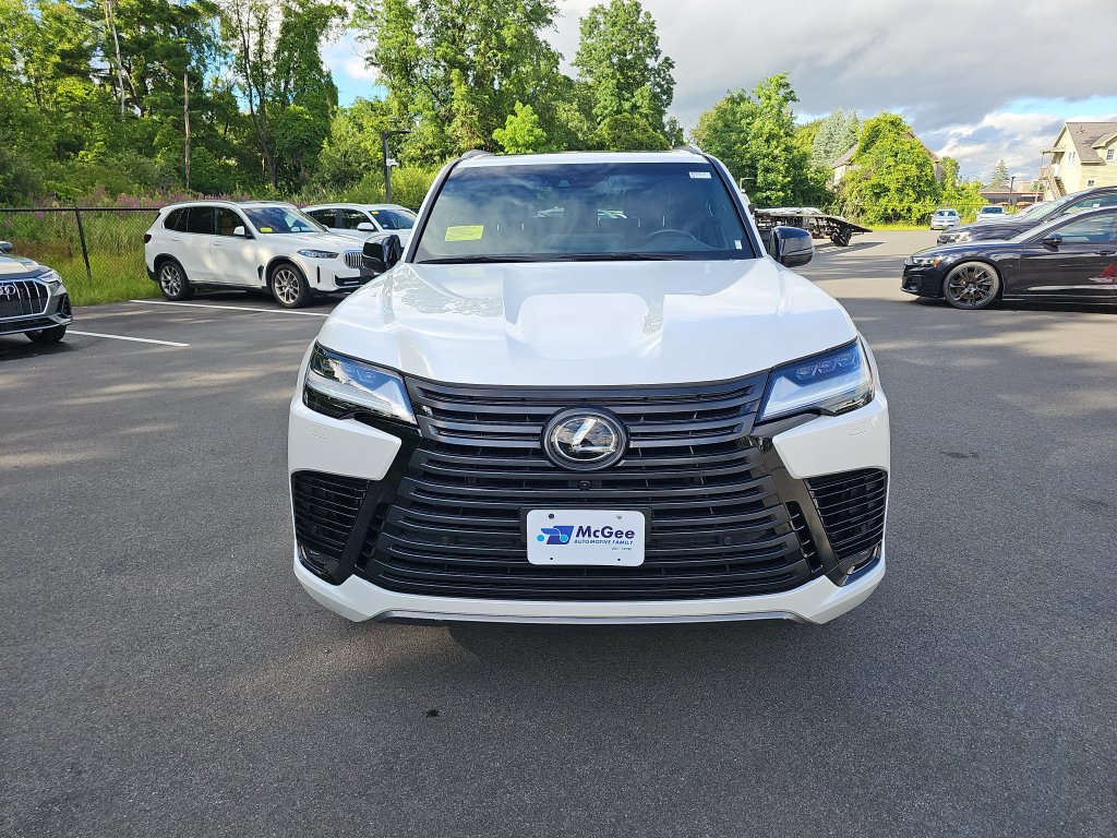 Used 2023 Lexus LX 600 4WD w/ Appearance Package image 2